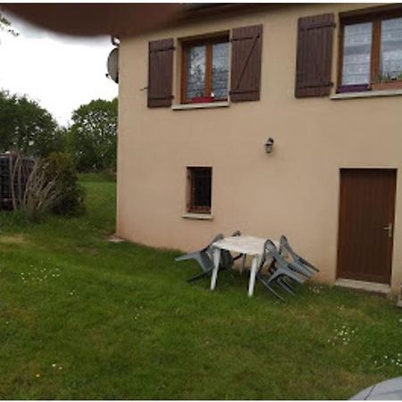 Chez Yannick Apartment Oradour-sur-Glane Bagian luar foto